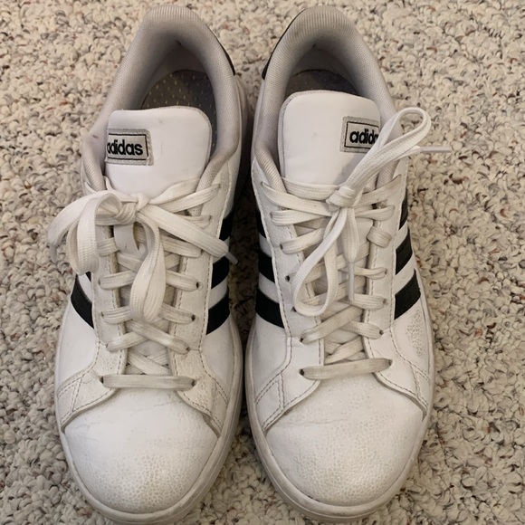 Classic Adidas - Picture 2 of 7